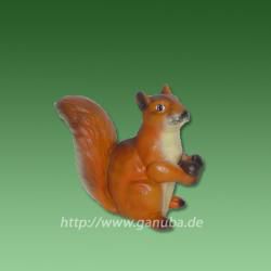 Tierfigur Eichhörnchen mit Nuss