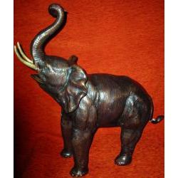 Tier-Skulptur Stehender Glückselefant aus Bronze