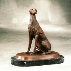 Bronze-Plastik Sitzender Greyhound