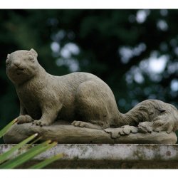 Dekofigur für den Garten Eichhörnchen - stehend