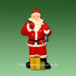 �berlebensgro�er Weihnachtsmann mit Geschenken