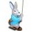 Skulptur Hängender Hase mit Pantoffeln, Jacke und Tasche