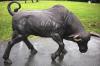 Bronze-Figur Stier mit goldenen ...
