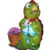 Schildkröte mit Blumenkorb hält ...