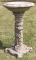 Vogelbad auf Säule
